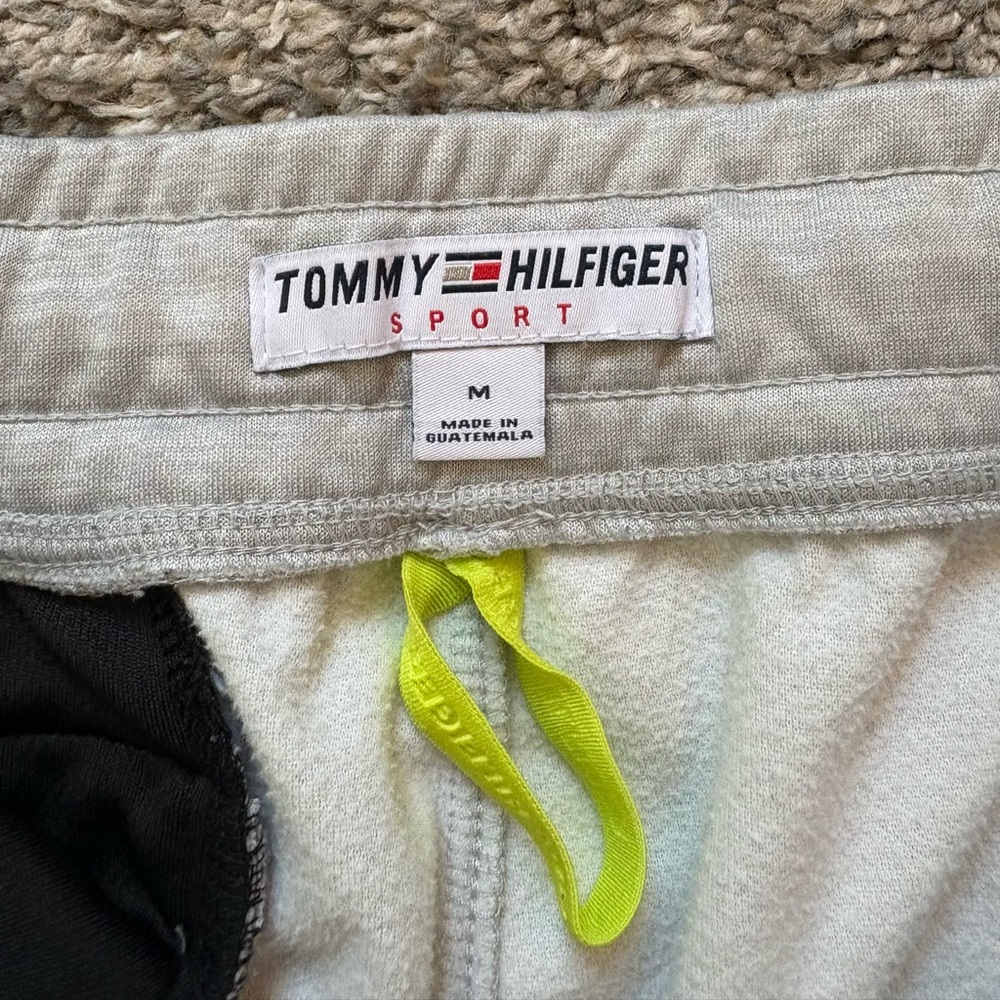 Tommy Hilfiger Sweats - Picture 3 of 5